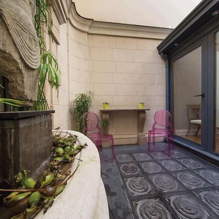 Louise Sur Cour Bed and Breakfast Saint-Gilles Exteriör bild